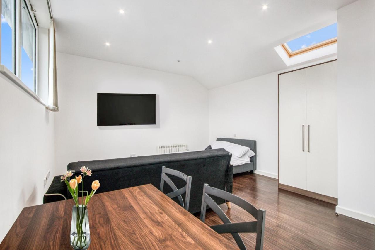 Ferienwohnung Stylish Studio By Heathrow Airport London Exterior foto